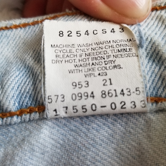 Vintage 1994 LEVI'S 550 High Waist Distressed Cutoff Shorts Size 29 - Picture 4 of 13
